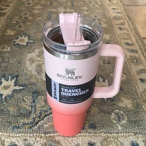 Stanley the big cup 40oz , 2 tones pink , new